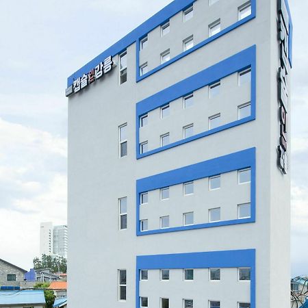 Hotel Capsule In Kangnung Exteriér fotografie